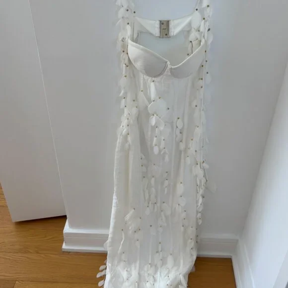 Heiress Boutique White Corset Petal Linen Maxi Dress is available for  purchase on au PAY Market - Imported Goods Online Store Co.Ltd. | au PAY  Market - Online Shopping Site